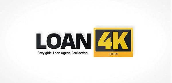LOAN4K. Naives Mädchen glaubt, dass sie ohne Sex einen riesigen Kredit bekommen kann